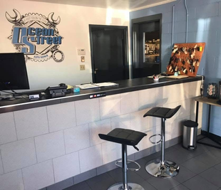 Our reception desk | Ocean Street Auto Repair