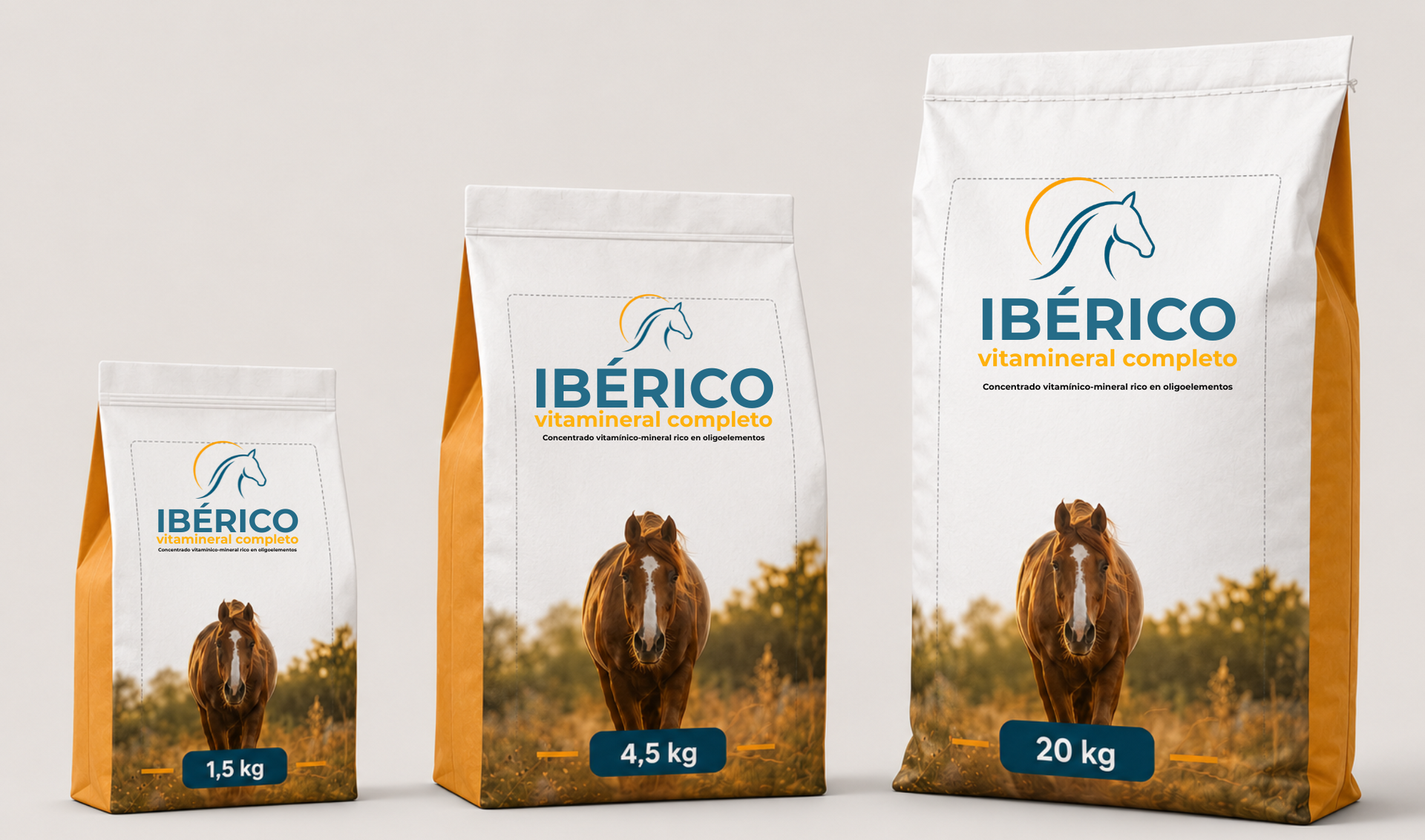 Drei Iberico-Tierfuttersäcke in weißer Verpackung, abgebildet in den Größen 1,5 kg, 4,5 kg und 20 kg.