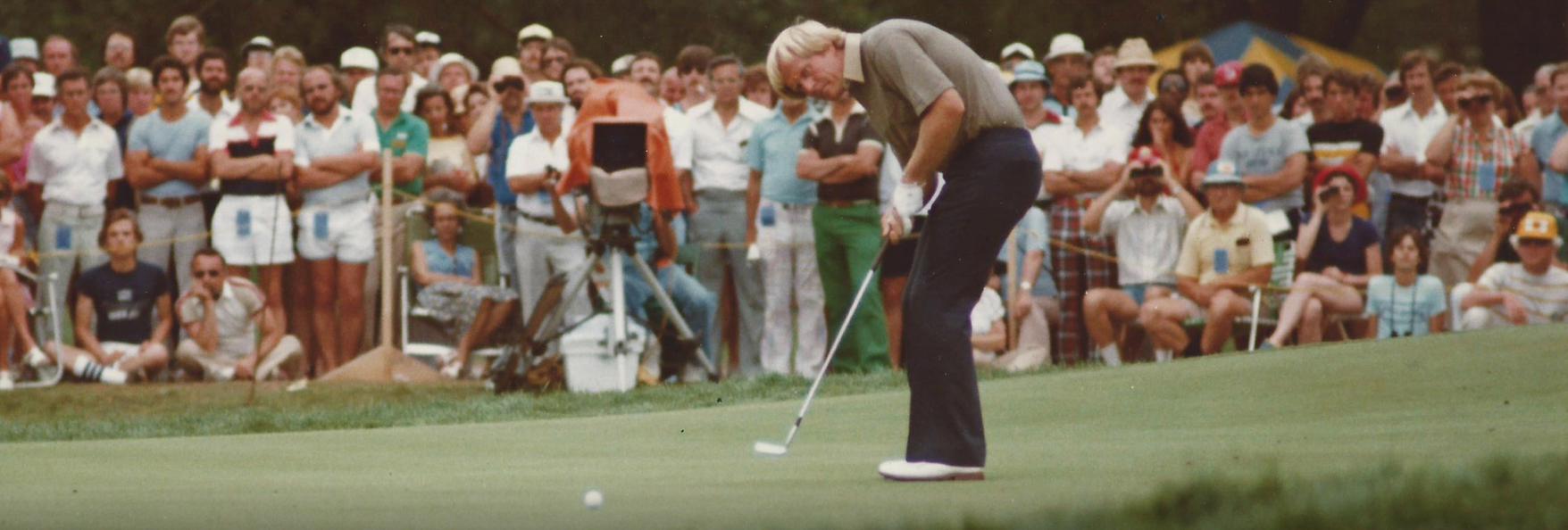 Jack Nicklaus putting at Oak Hill.