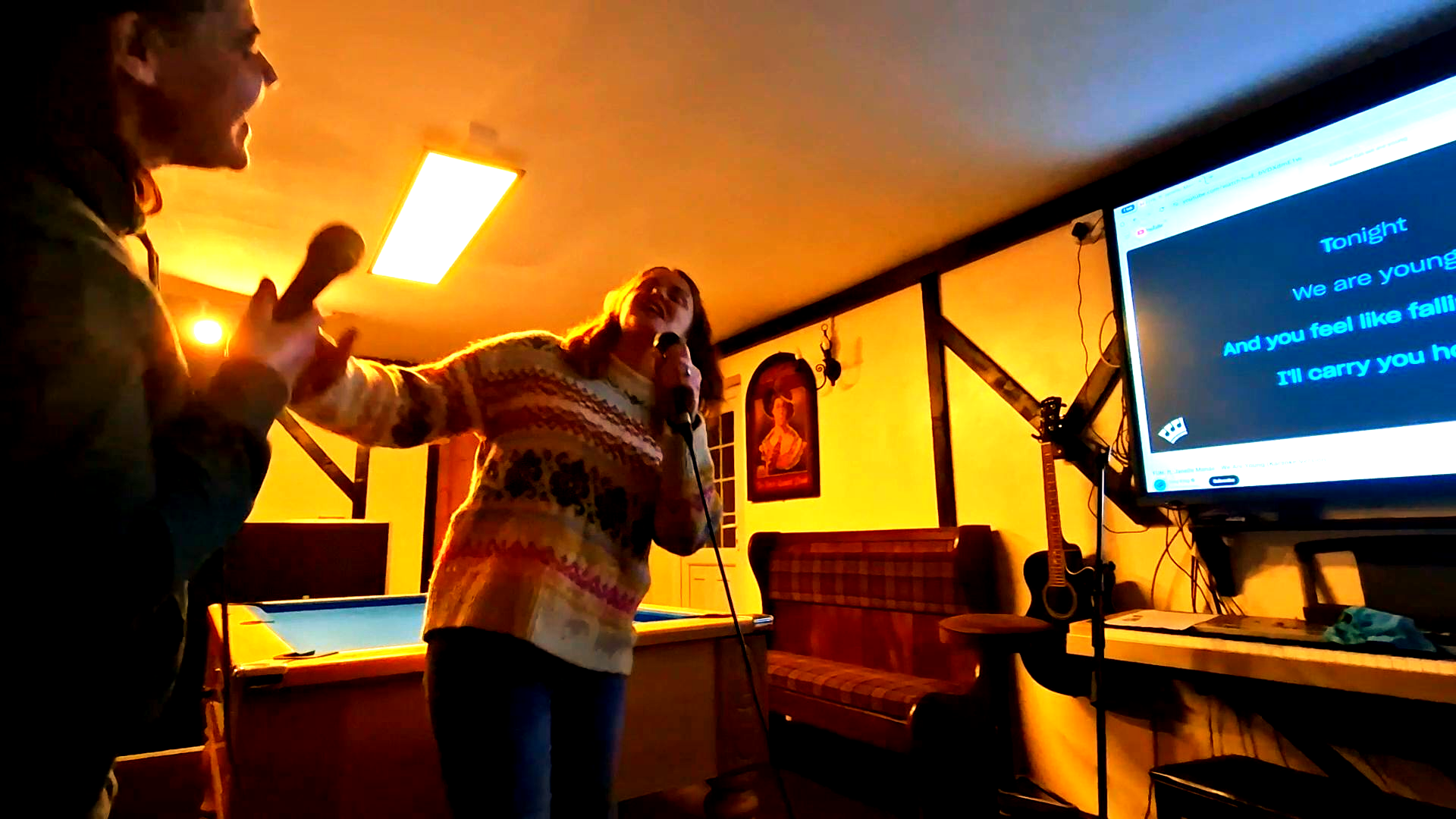 Karaoke on the interactive TV