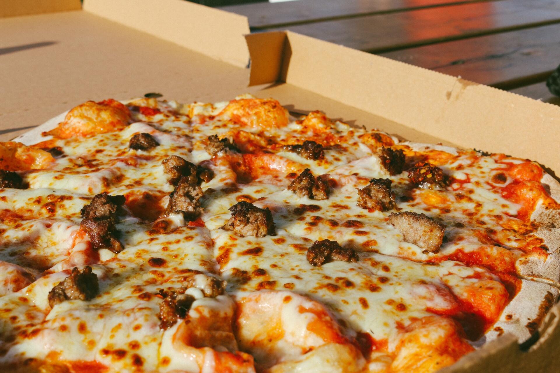 Takeaway Pizza at The Three Horseshoes, Lincolnshire Wolds