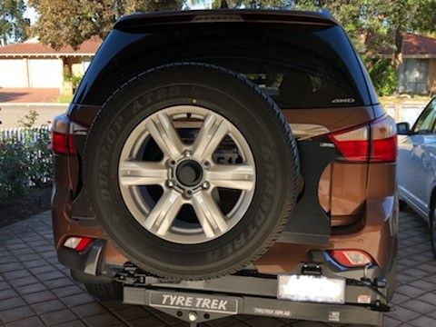 KK Rear Swing Away for Spare Tyre and Ladder main image 0