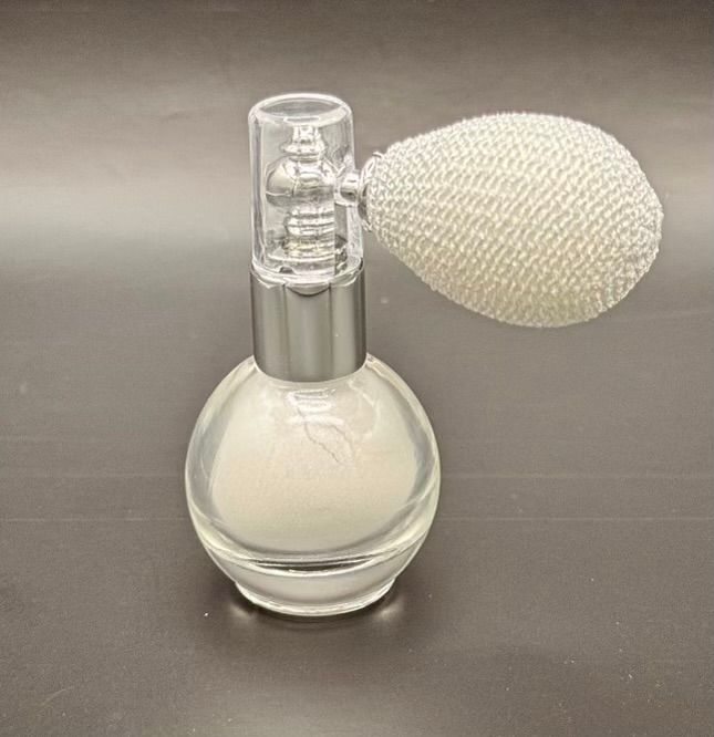 Light Glow Shimmer highlighter powder