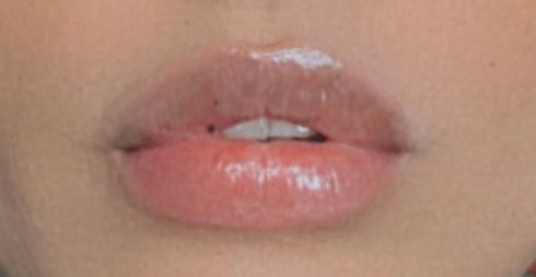 Lip Lustre Lip Gloss- Pixi Dust