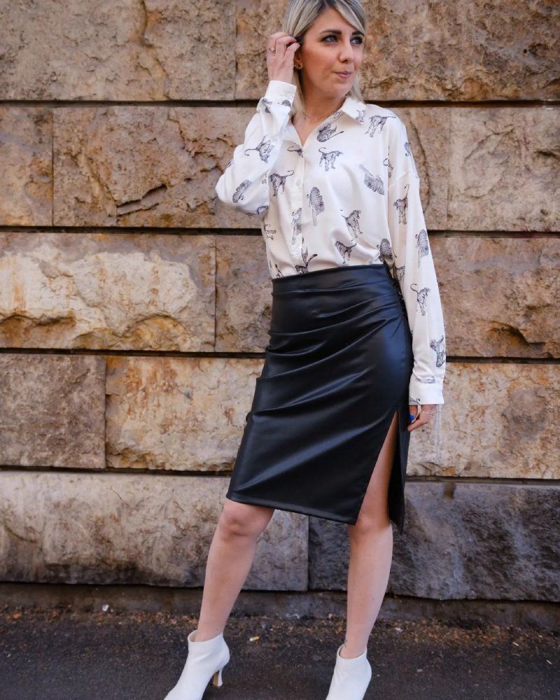 completo donna con gonna e camicia