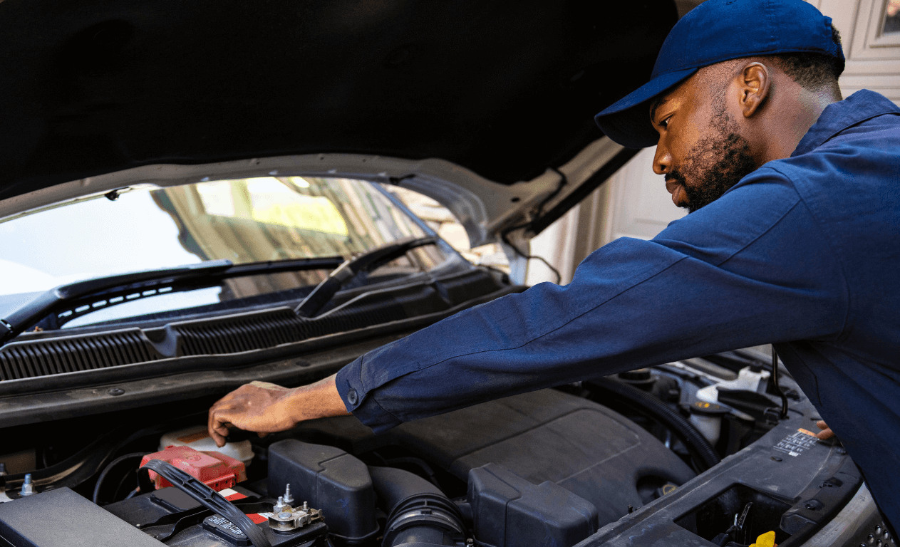 mechanic under the hood in knoxville tn