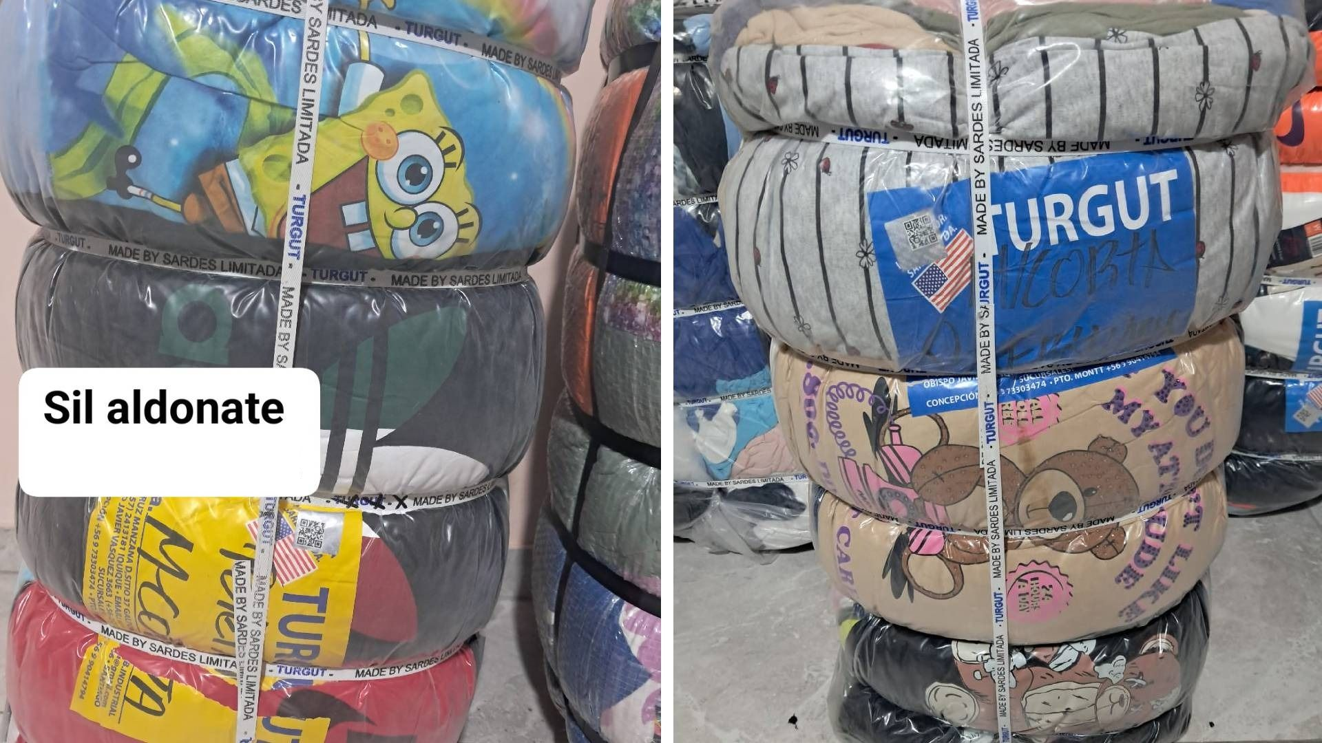 Montones de ropa y mantas comprimidas y atadas con correas, con una etiqueta que decía 