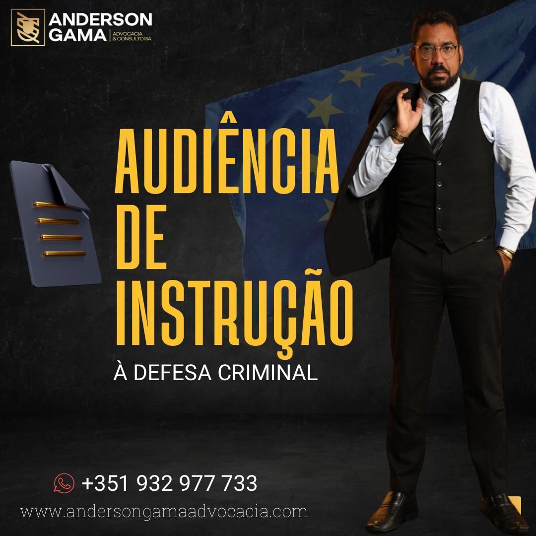 Advogado de terno, texto: 