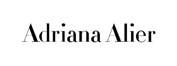 Testo: "Adriana Alier" in carattere serif nero.