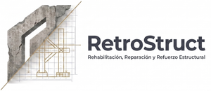Logotipo de RetroStruct con gr&aacute;ficos arquitect&oacute;nicos grises y l&iacute;neas de planos naranjas sobre un fondo blanco.