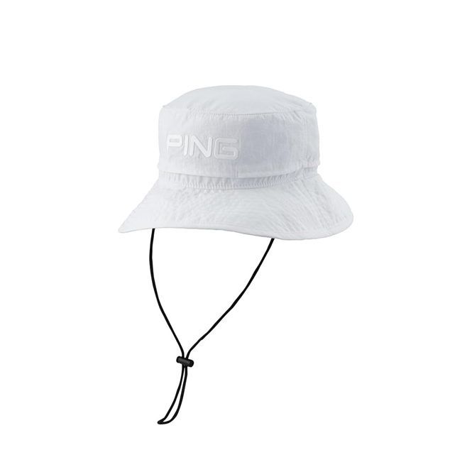A white hat with the word ping on it