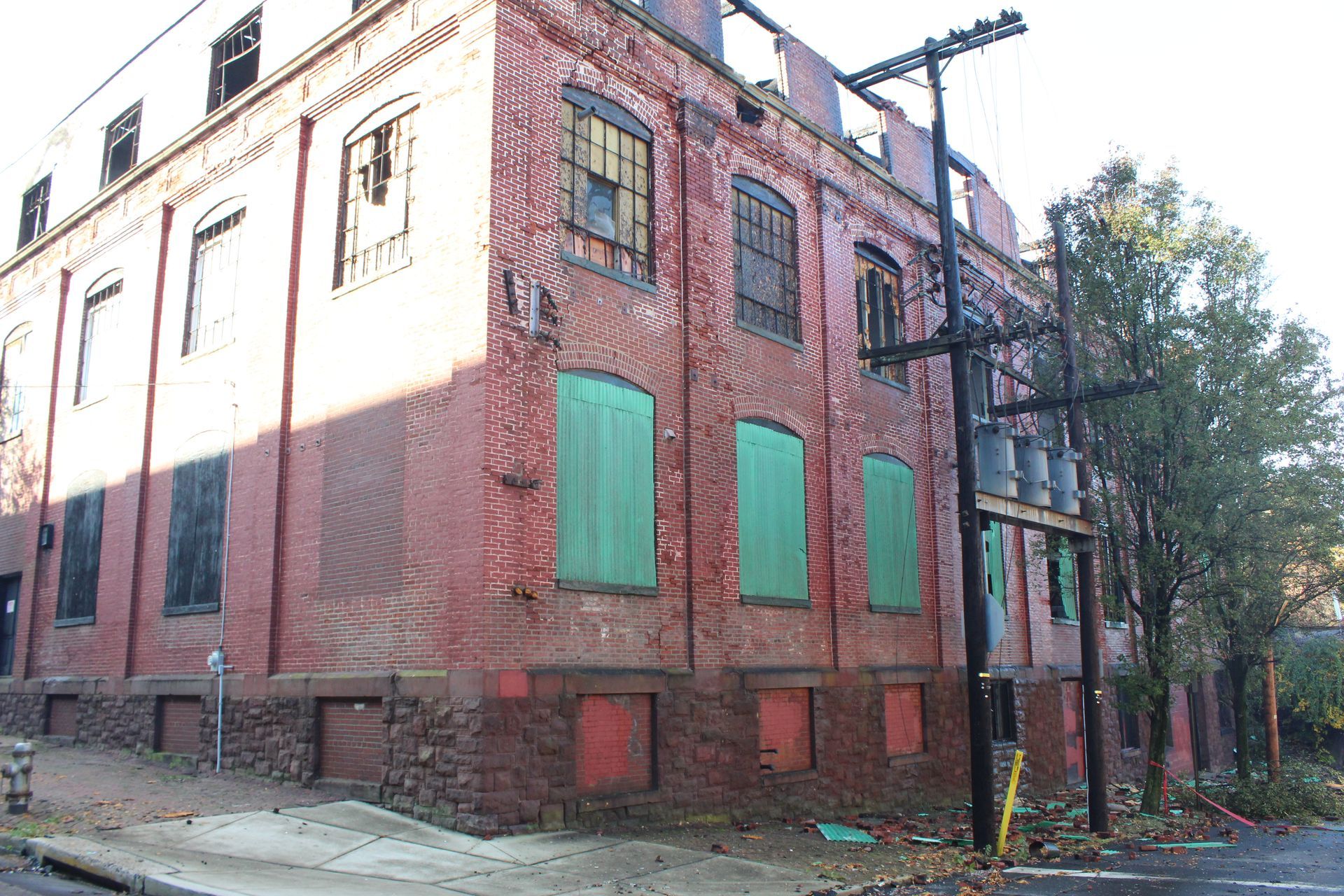 Emergency demolition of an old factory in Reading, PA