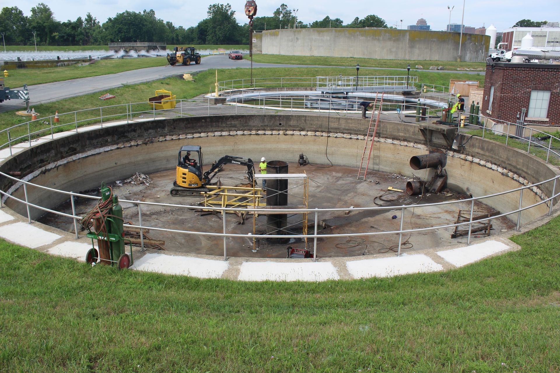 Making great progress dismantling the interior of the clarifier.