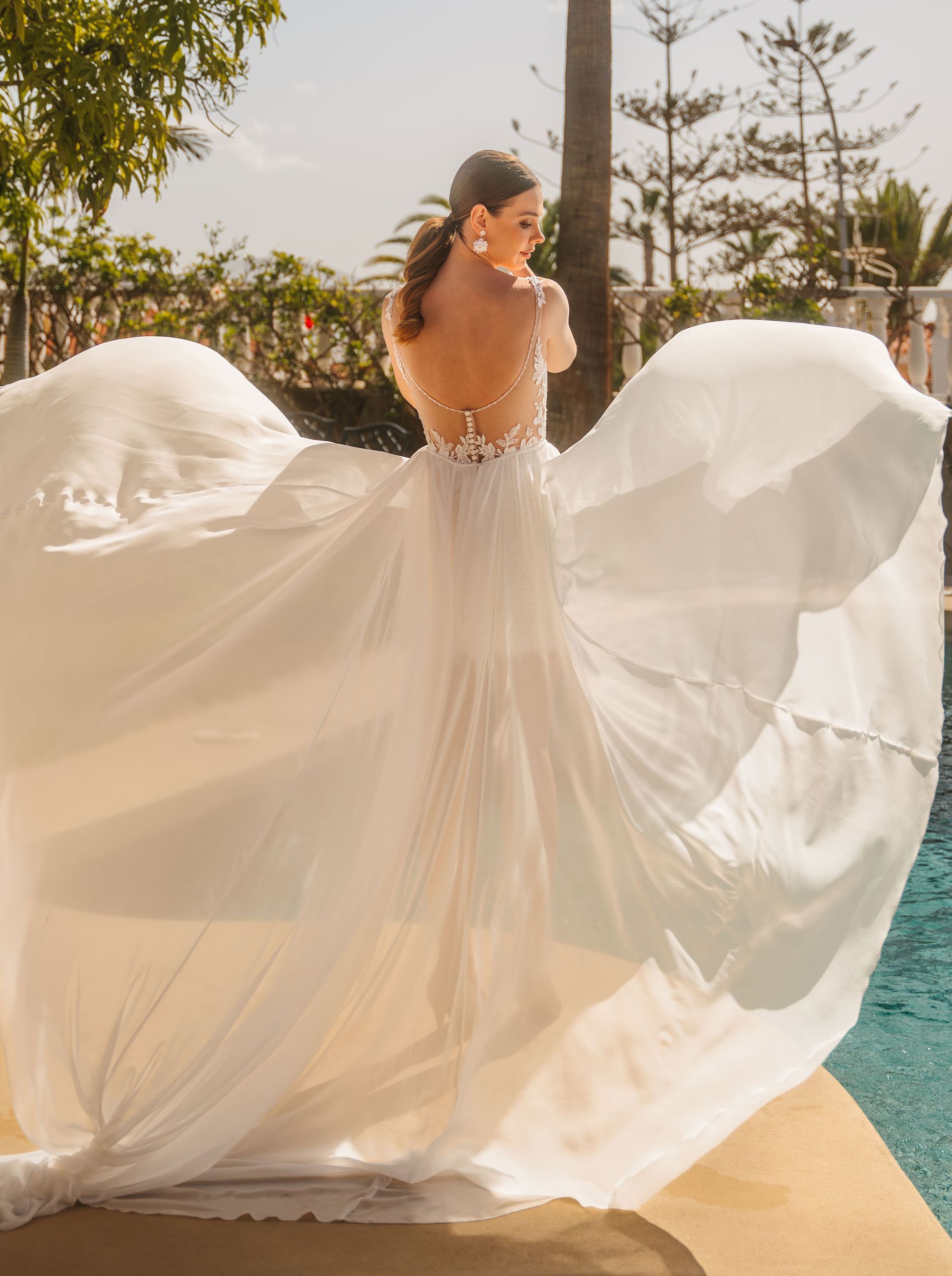 Diane Legrand 2624 Short wedding dress with detachable overskirt summer wedding beach wedding evening wedding dress