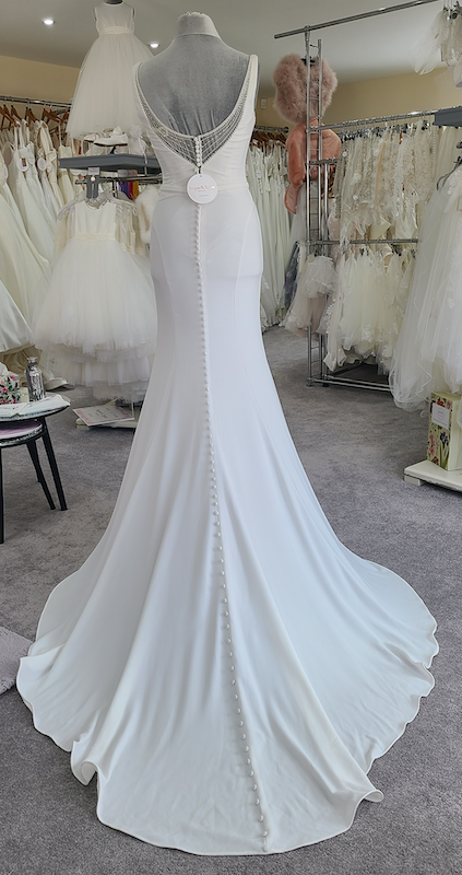 Private label wedding dress Ivory. Simple wedding dress V pearl bead back Size 10 