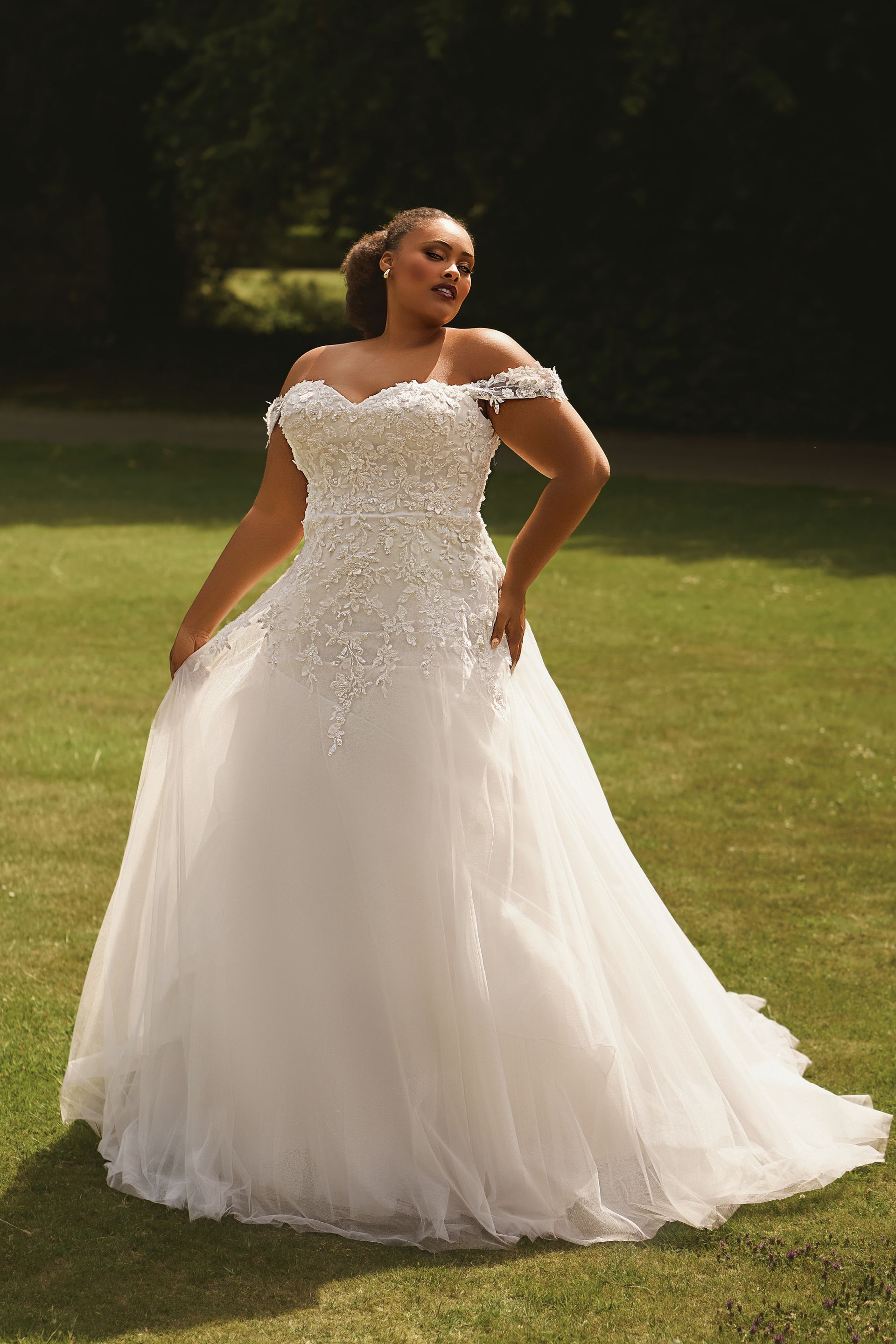 Envy by Phoenix PH7030 curve collection wedding dress 