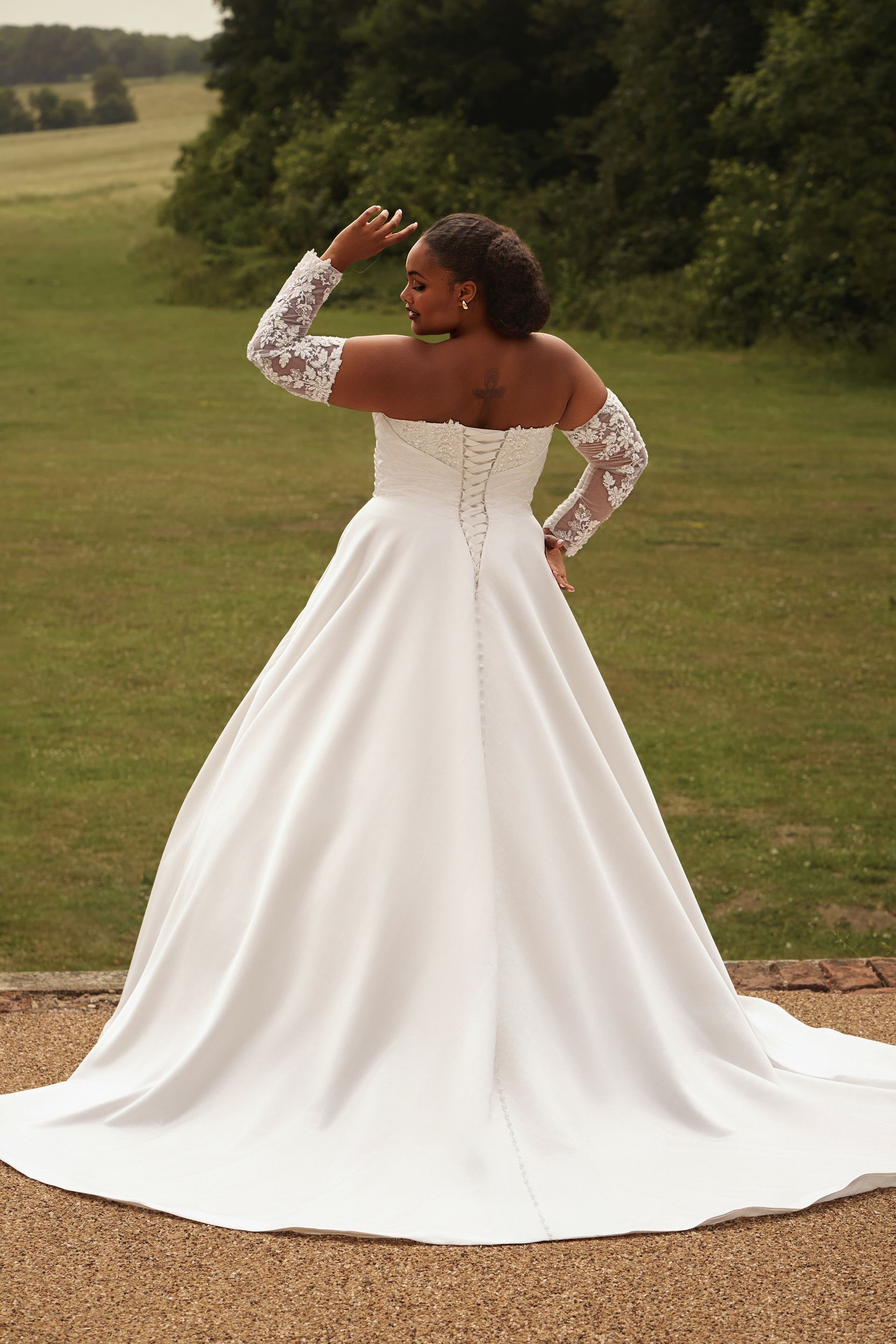 Envy by Phoenix Wedding dress PH7033
