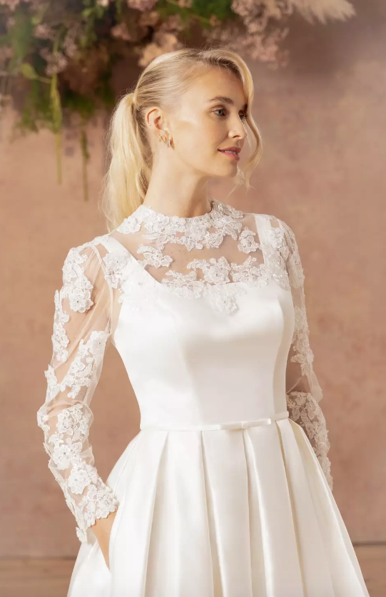 Brighton Belle Scottie Tea-length lace jacket