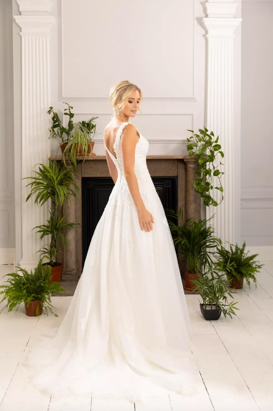 True Bride Elle wedding dress