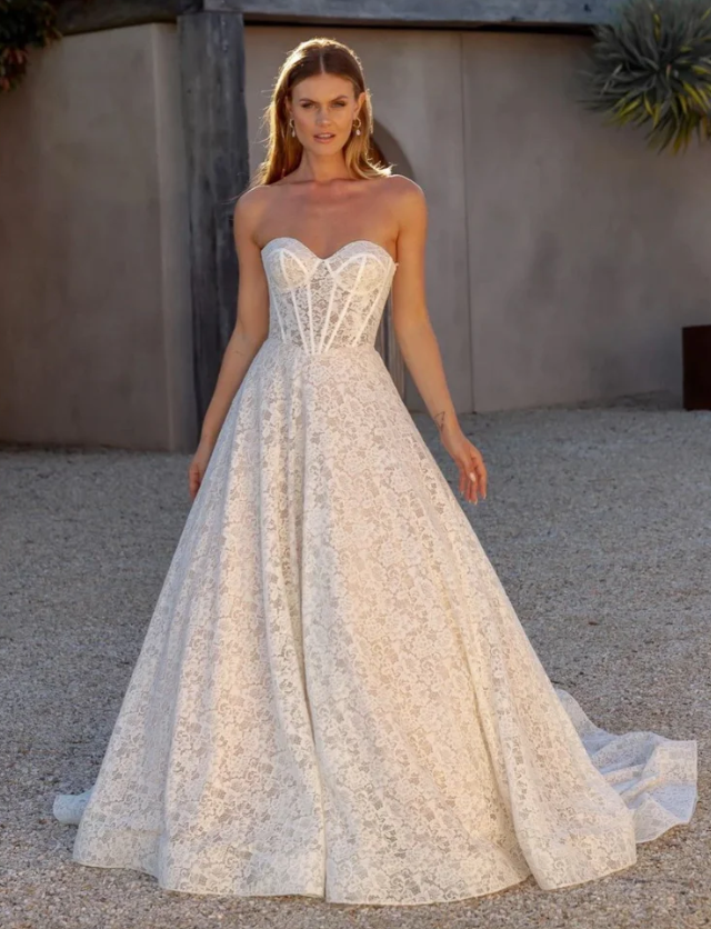 Tania Olsen Odora lace ivory wedding dress