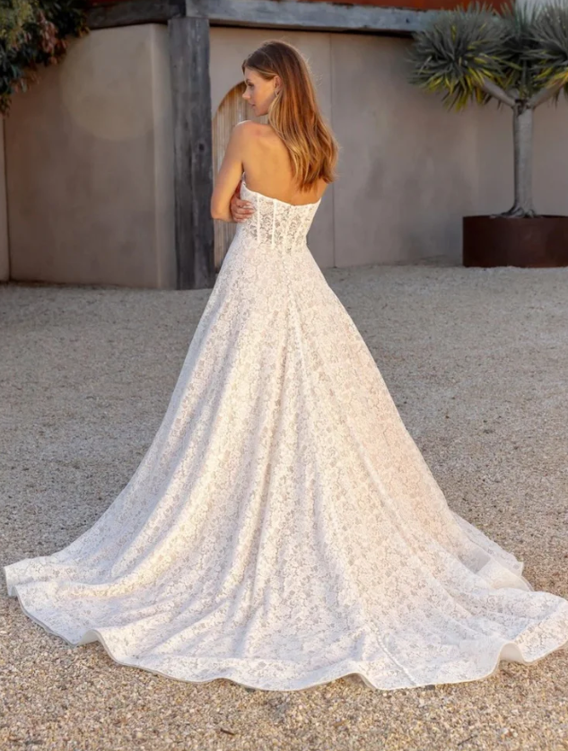 Tania Olsen Odora lace ivory wedding dress