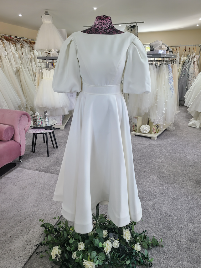 Tea-Length wedding dress Ivory Sale 14 Sleeves Classic Modern Simple