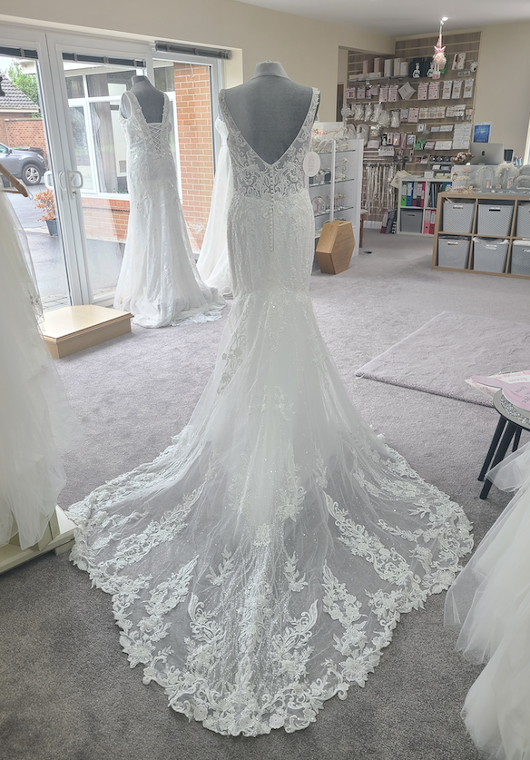 Fit and flare Ivory wedding dress Private Label Harper Sale Lace Beads Sparkle