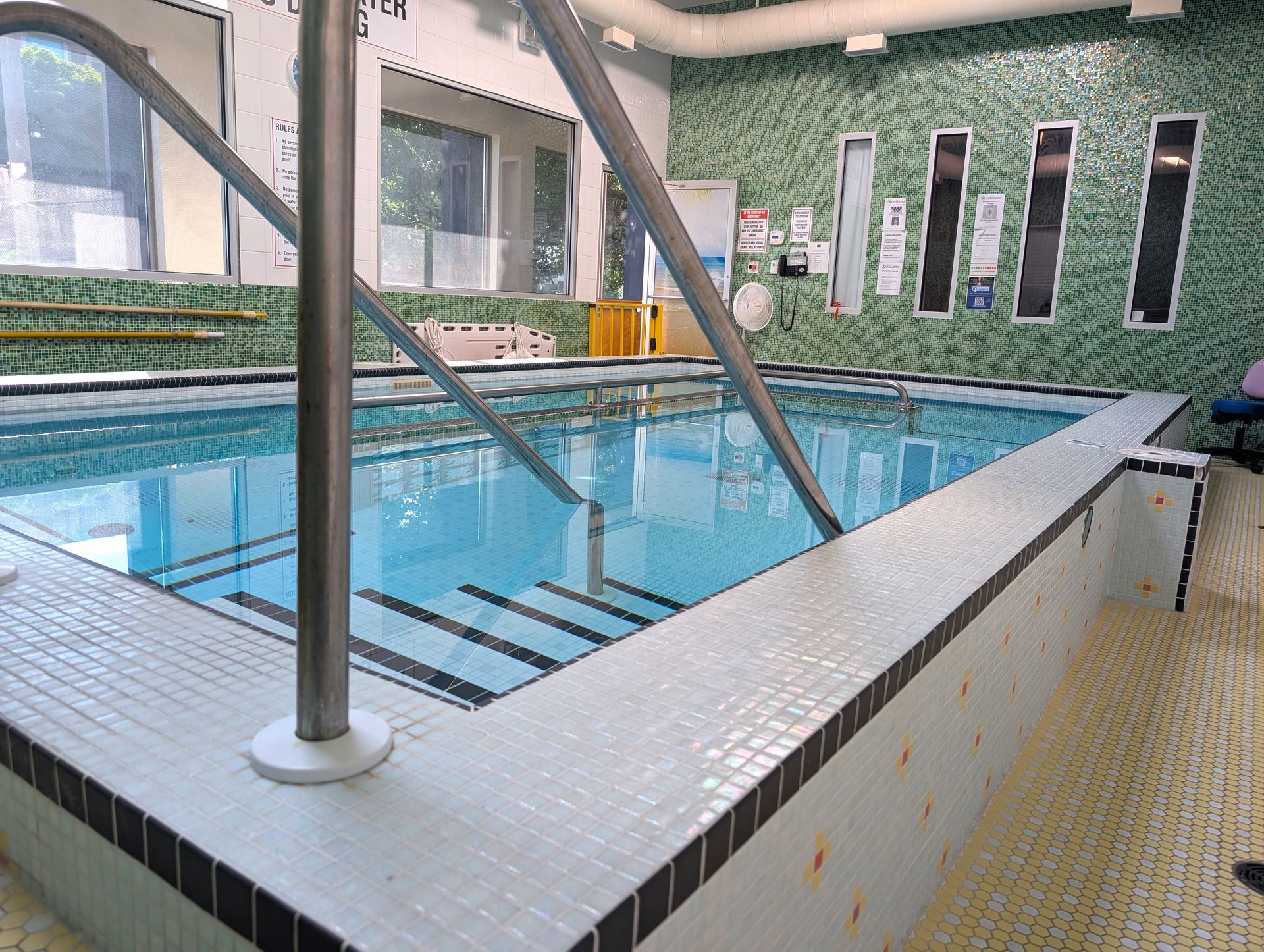 hydrotherapy pool at CARE institute Ouellette