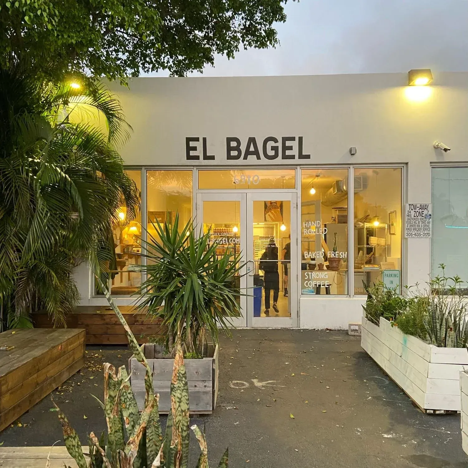 El Bagel storefront in MiMo Miami