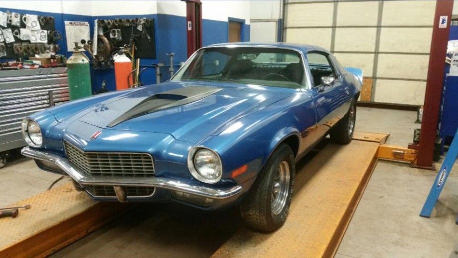 Vintage car exhaust service in Worcester, MA Vintage blue muscle car exhaust service at Lou’s Custom Exhaust in Worcester, MA