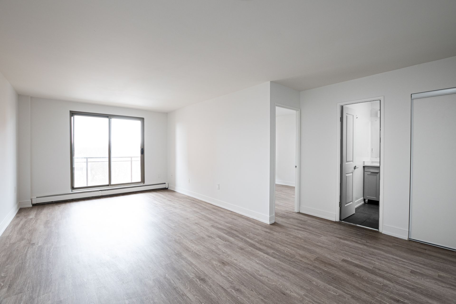 1560-1580 Adelaide Street North, Toronto, ON — photo 2