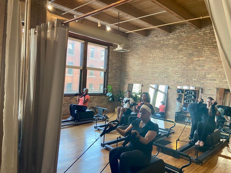 Small class Pilates
Pilates West Loop Chicago
Reformer + Teacher Training
Corporate wellness 
Posture Therapy 
best in class instruction
West loop strength