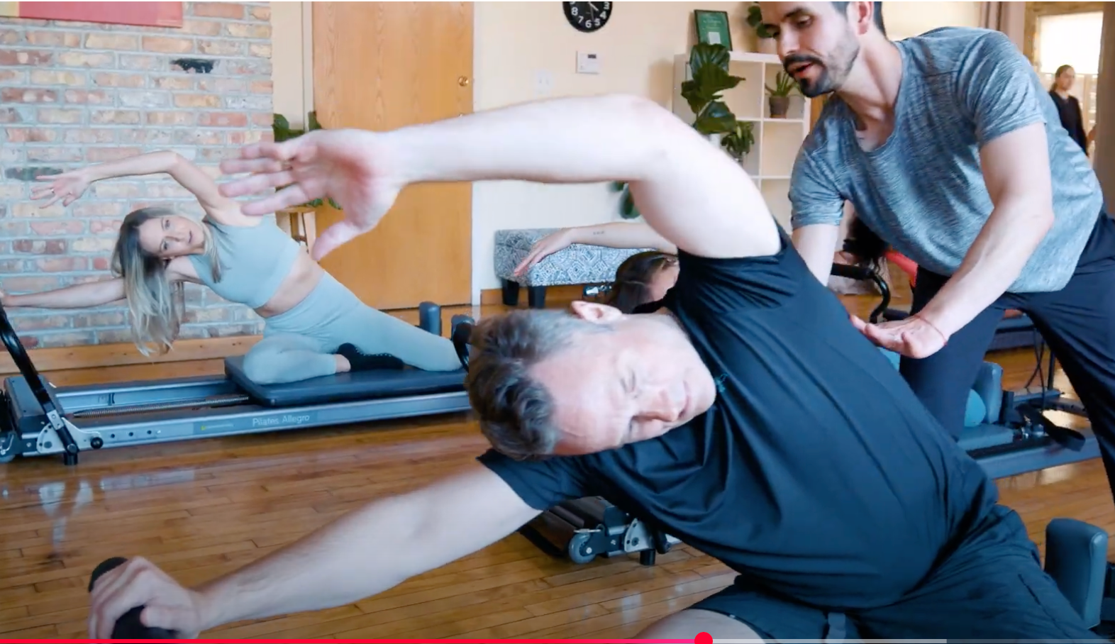 Small class Pilates
Pilates West Loop Chicago
Reformer + Teacher Training
Corporate wellness 
Posture Therapy 
best in class instruction
West loop strength