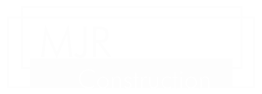 Logo blanc sur fond sombre avec l'inscription « MIR » au-dessus de « FURNITURE » dans un cadre rectangulaire.