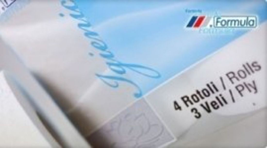 Scatola bianca di asciugamani di carta