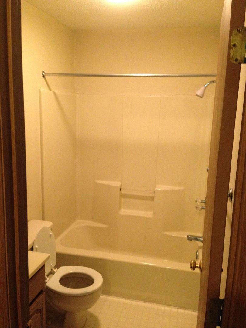 The Gardens bathroom