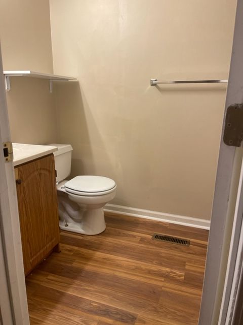 General S Landings bathroom