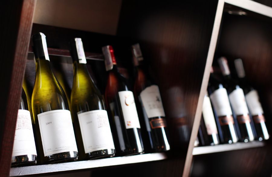 bottiglie di vino rosso