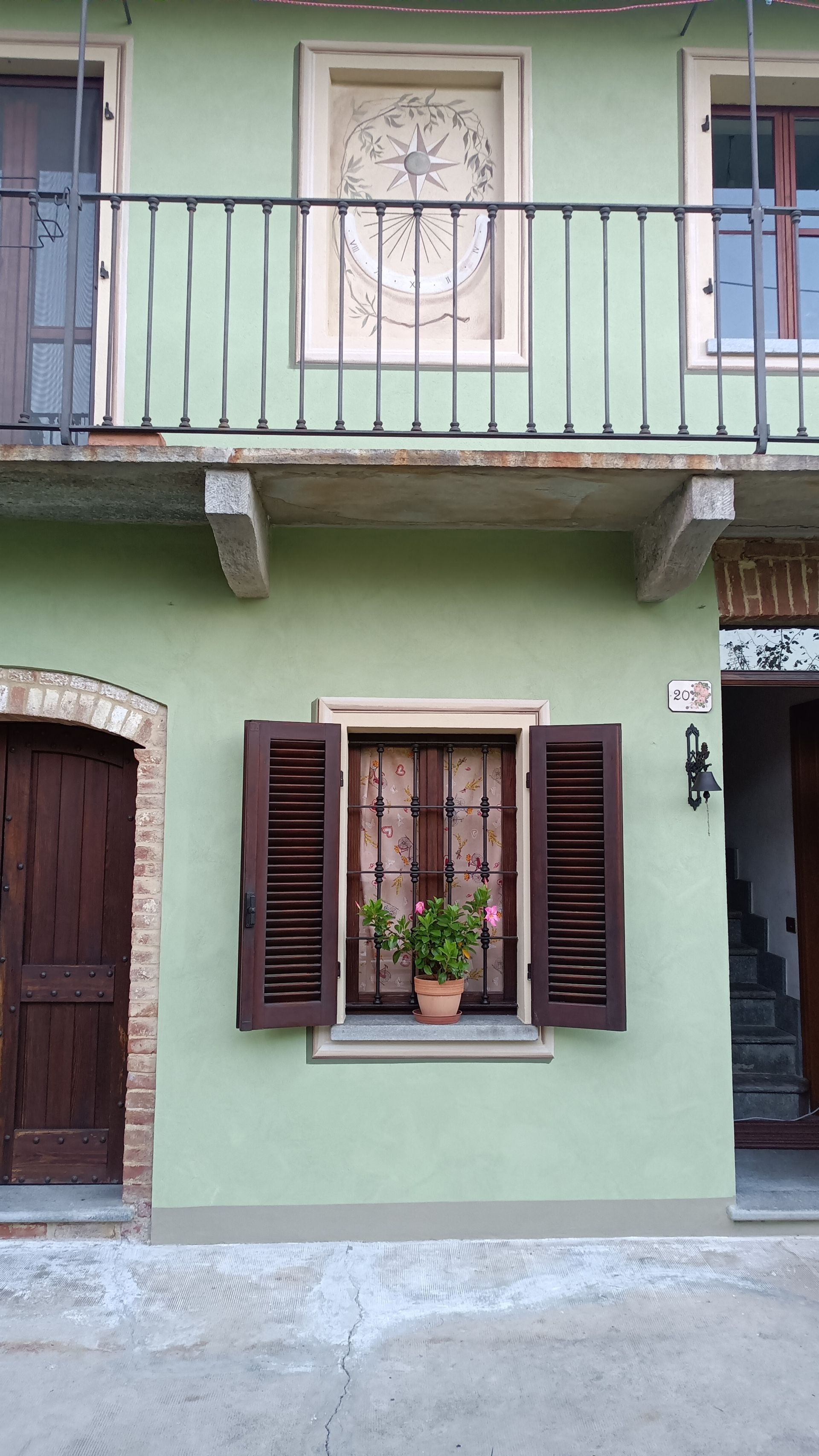 DECORAZINE ARTISTICA ESTERNI FACCIATA