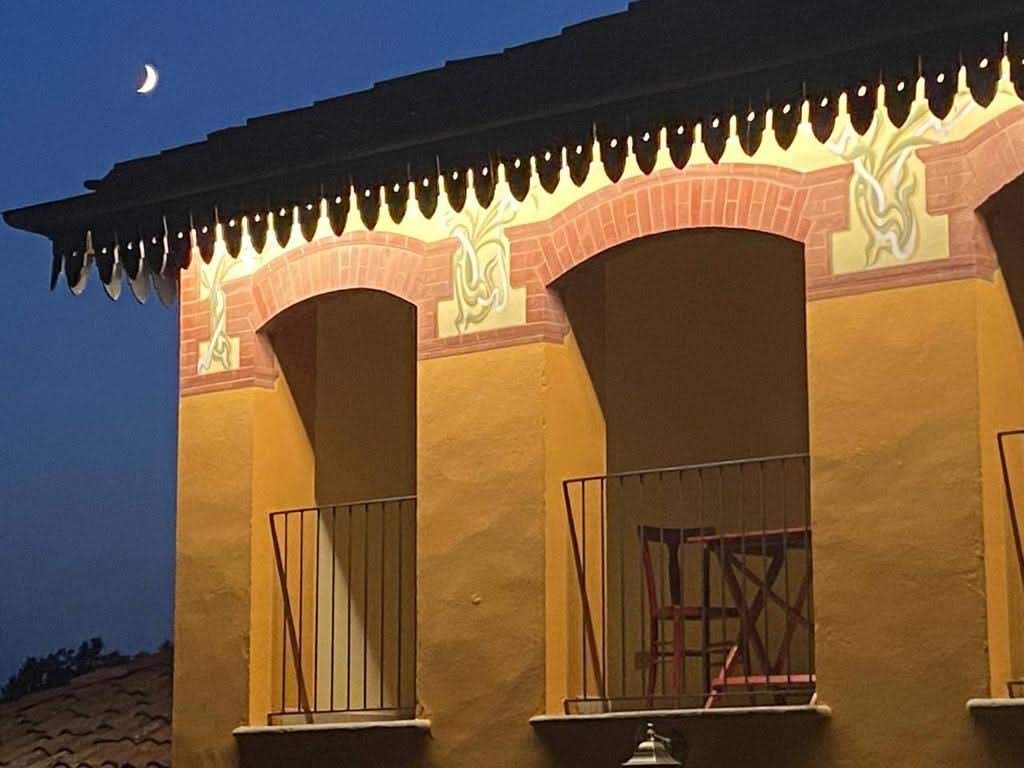 DECORAZIONE ARTISTICA ESTERNI FASCIA
