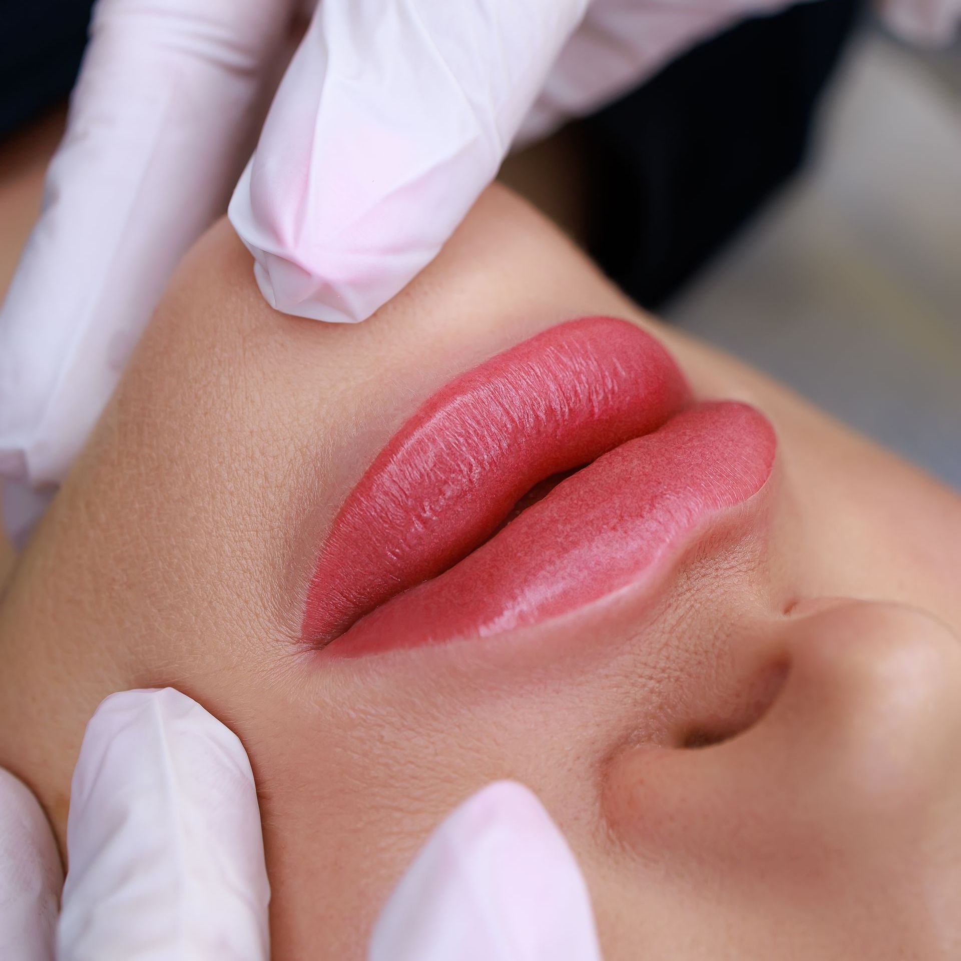 woman with permanent lip makeup