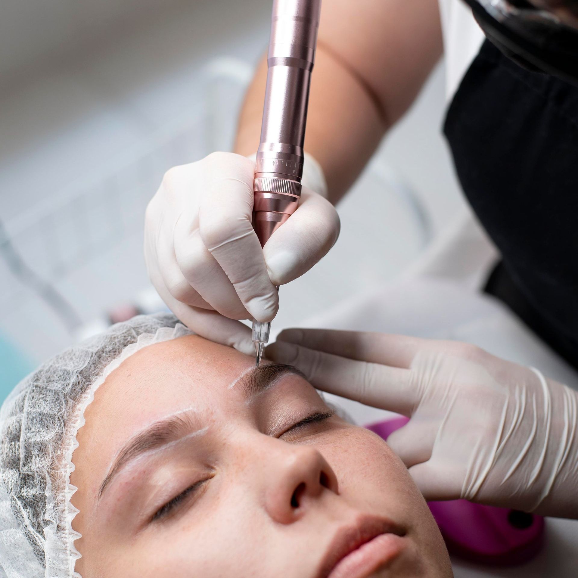 woman getting ombre brows