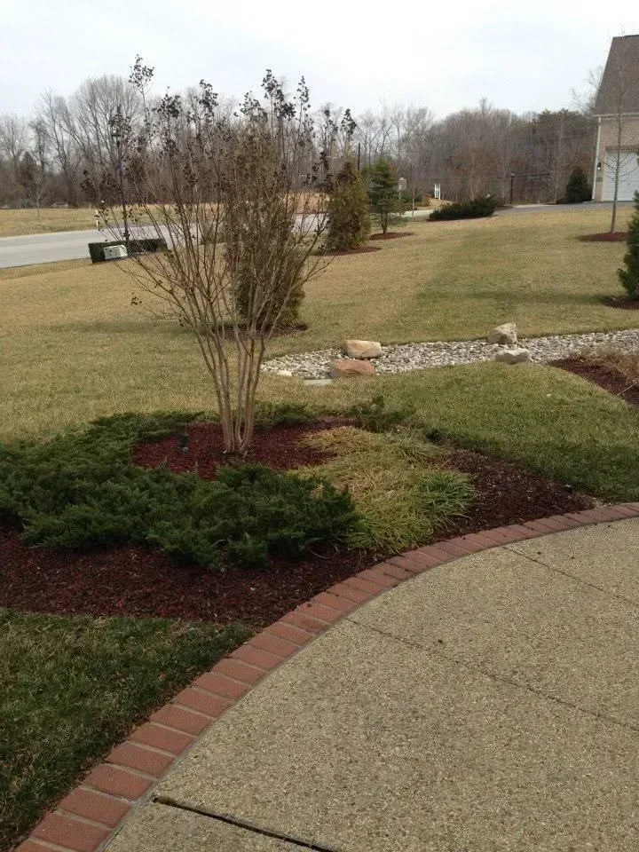 landscape bed cleanup and mulch refresh bowie md
