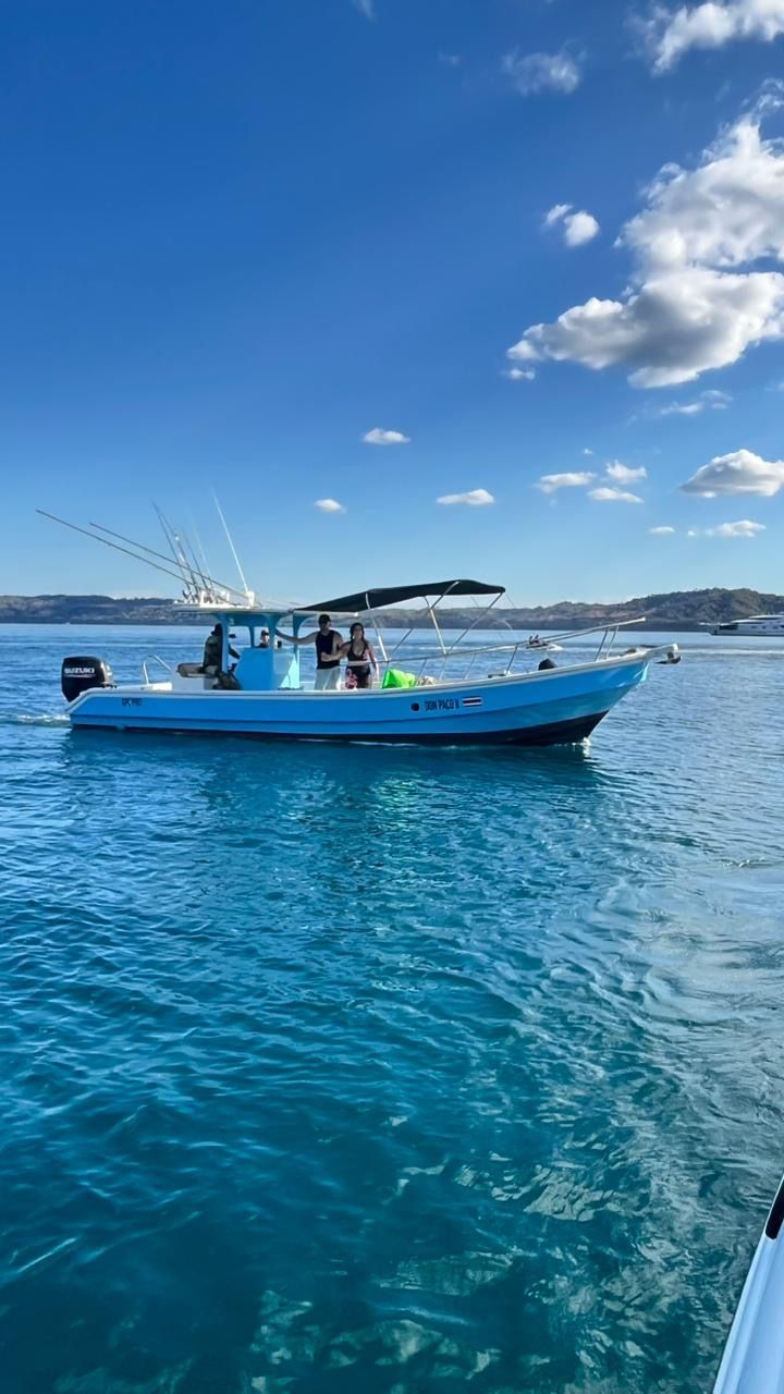 Private boat excursion in Guanacaste Costa Rica for exploring secluded beaches and beautiful Pacific coastal scenery