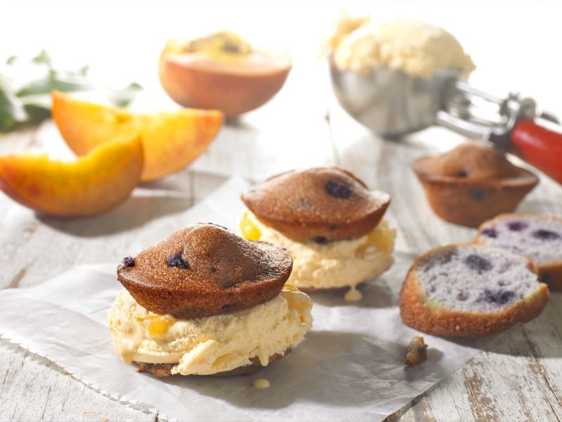 blueberry mini muffins with peach ice cream