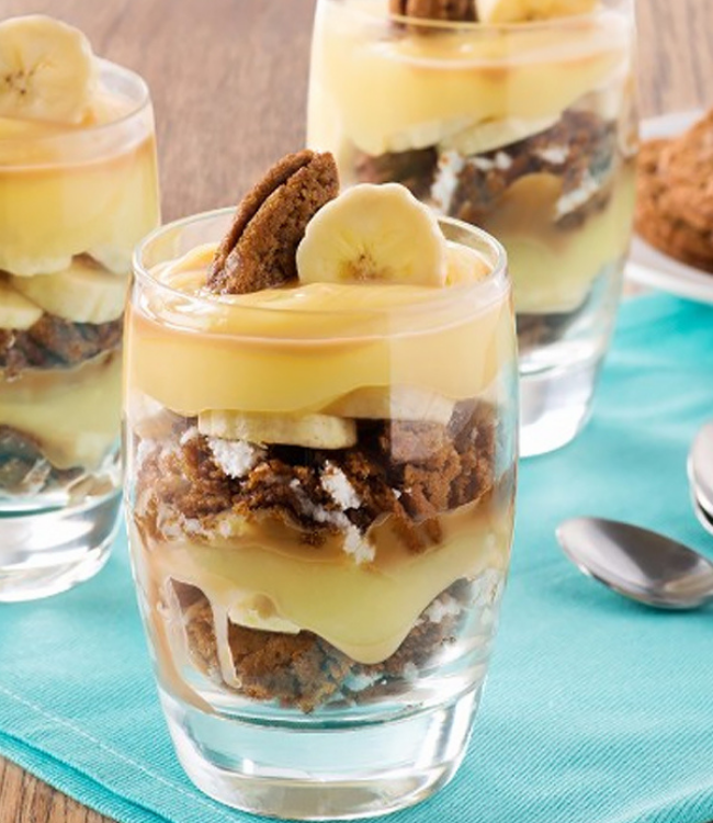 oatmeal creme pies layered with banana pudding and caramel sauce