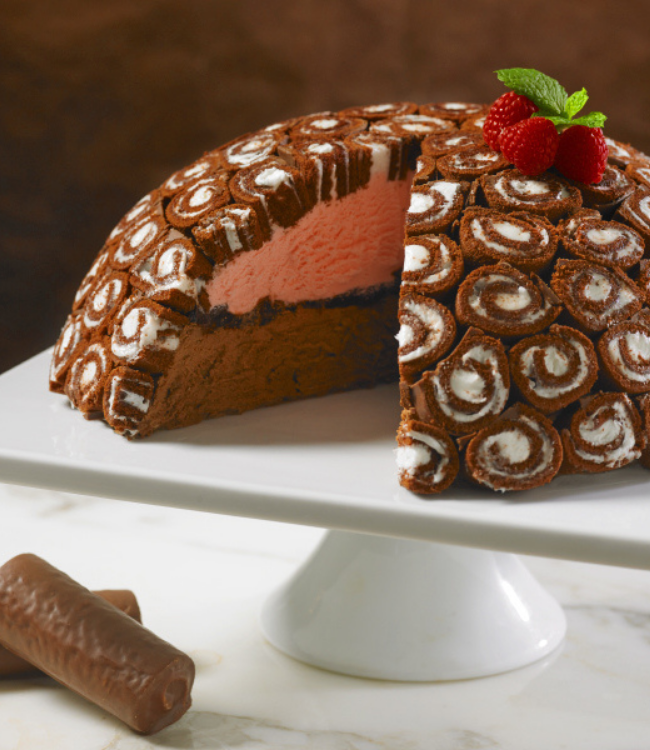 swiss rolls with chocolate and strawberry ice cream layered