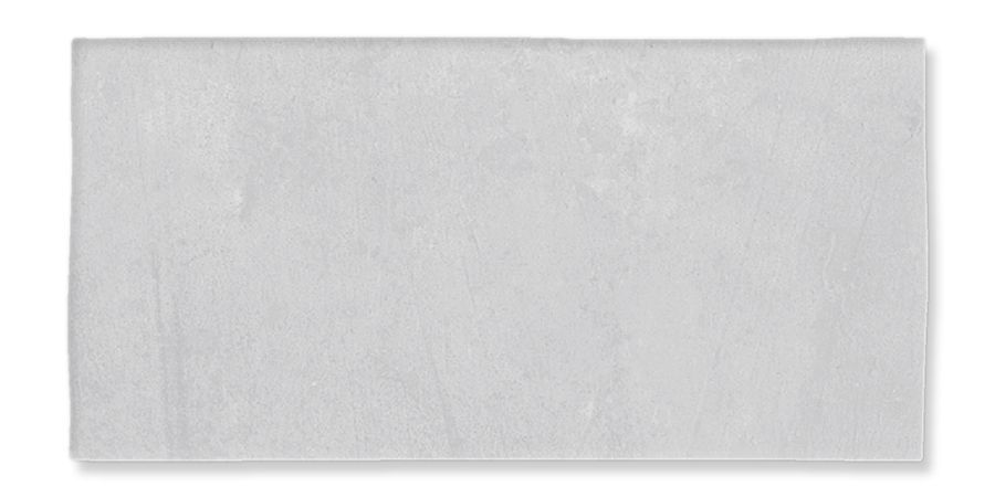 Tapete rectangular de tela gris claro sobre fondo blanco.
