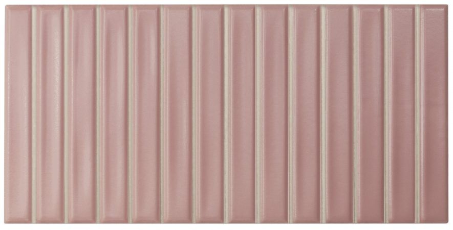 Panel rectangular acanalado de color rosa con ranuras verticales sobre fondo blanco.