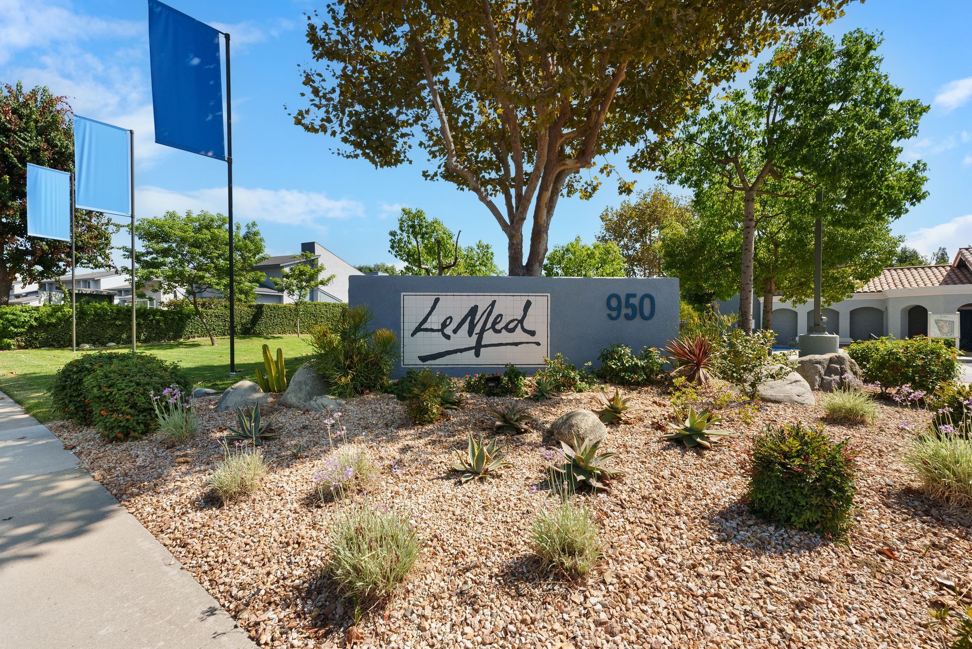 Front entry sign to Le Med